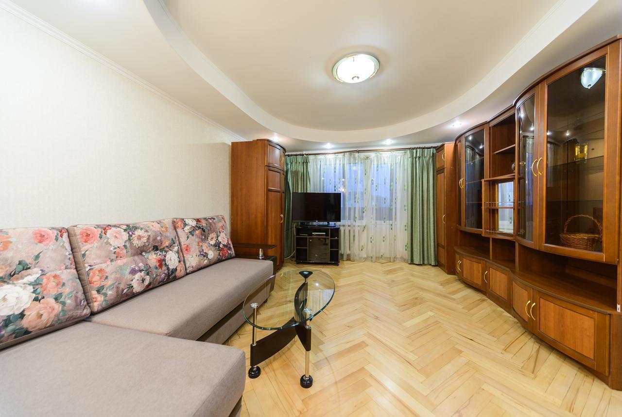 Apartment On Lesi Ukrainky Blvd Kijów Zewnętrze zdjęcie