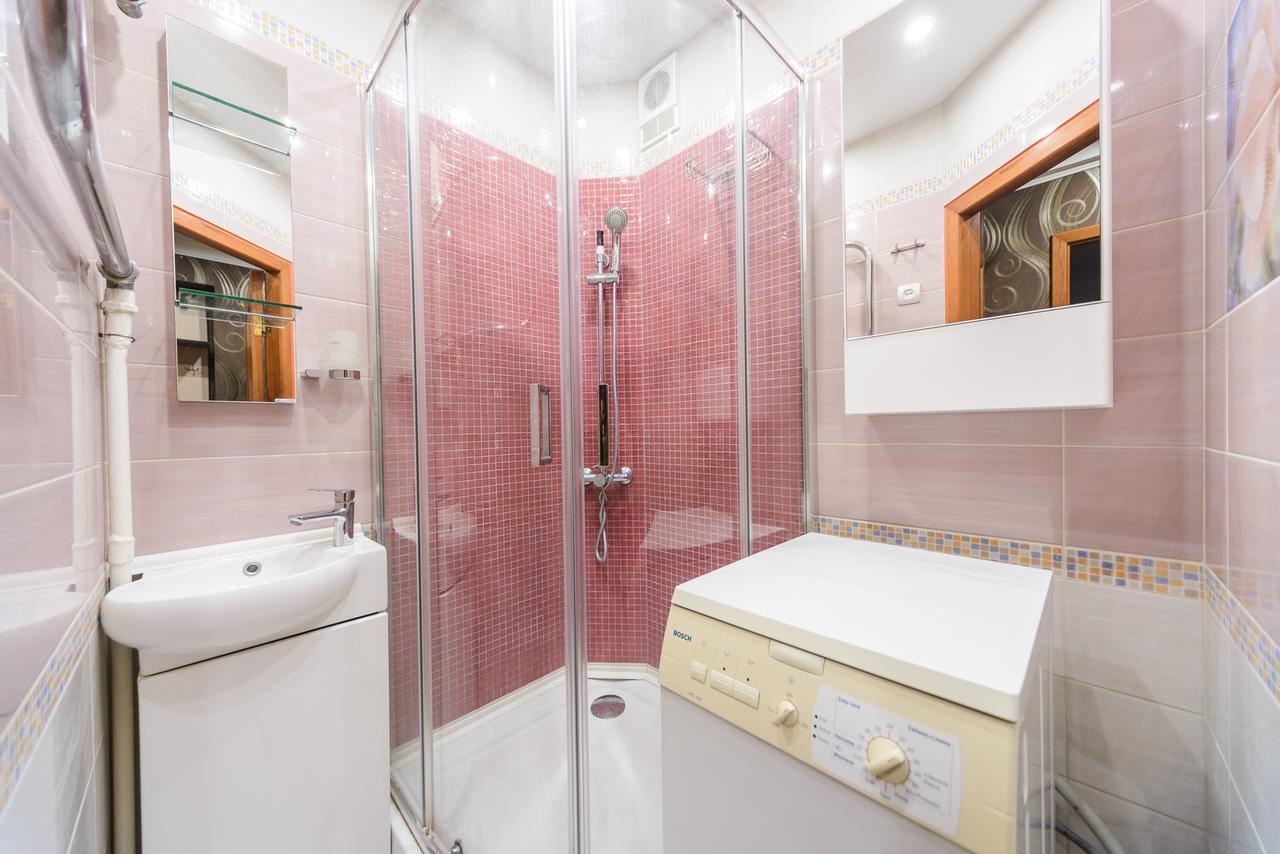 Apartment On Lesi Ukrainky Blvd Kijów Zewnętrze zdjęcie